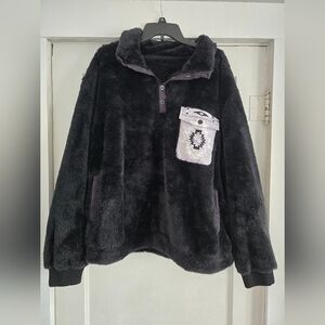 Cozy Black Fleece Sherpa Pullover with Tribal Patterned Pocket Size XXL